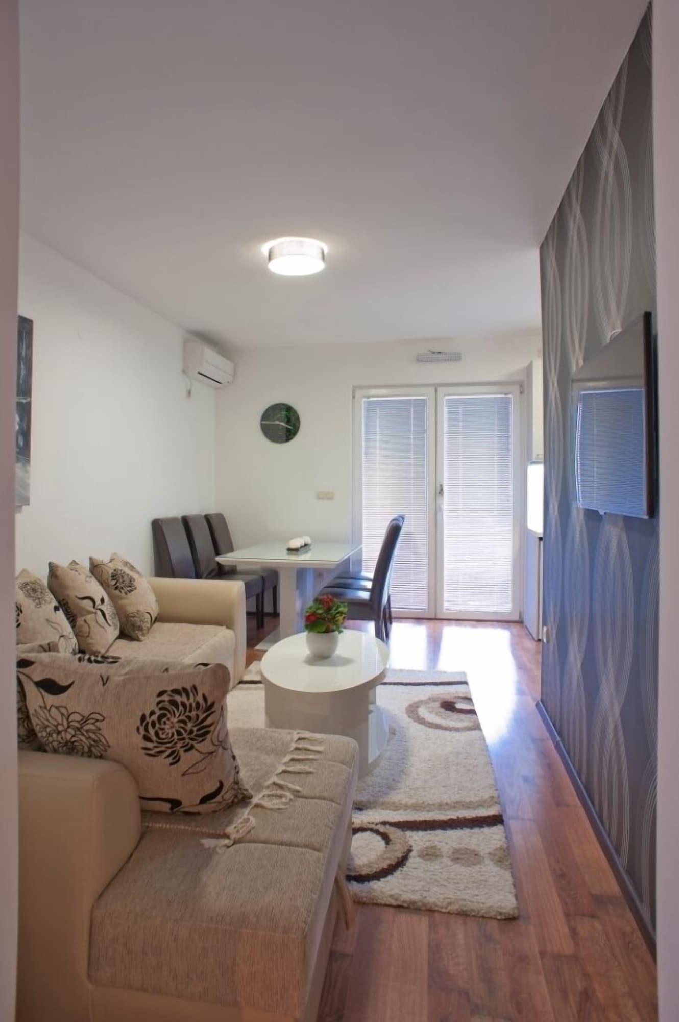 B&t Apartament *