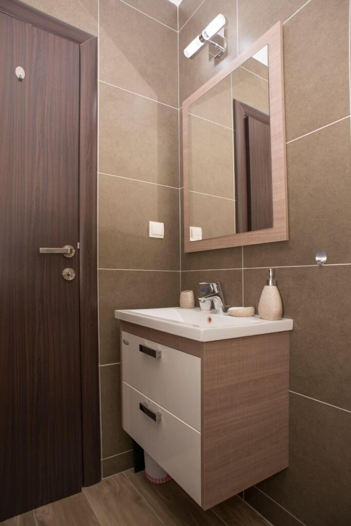 B&t Apartament Budva
