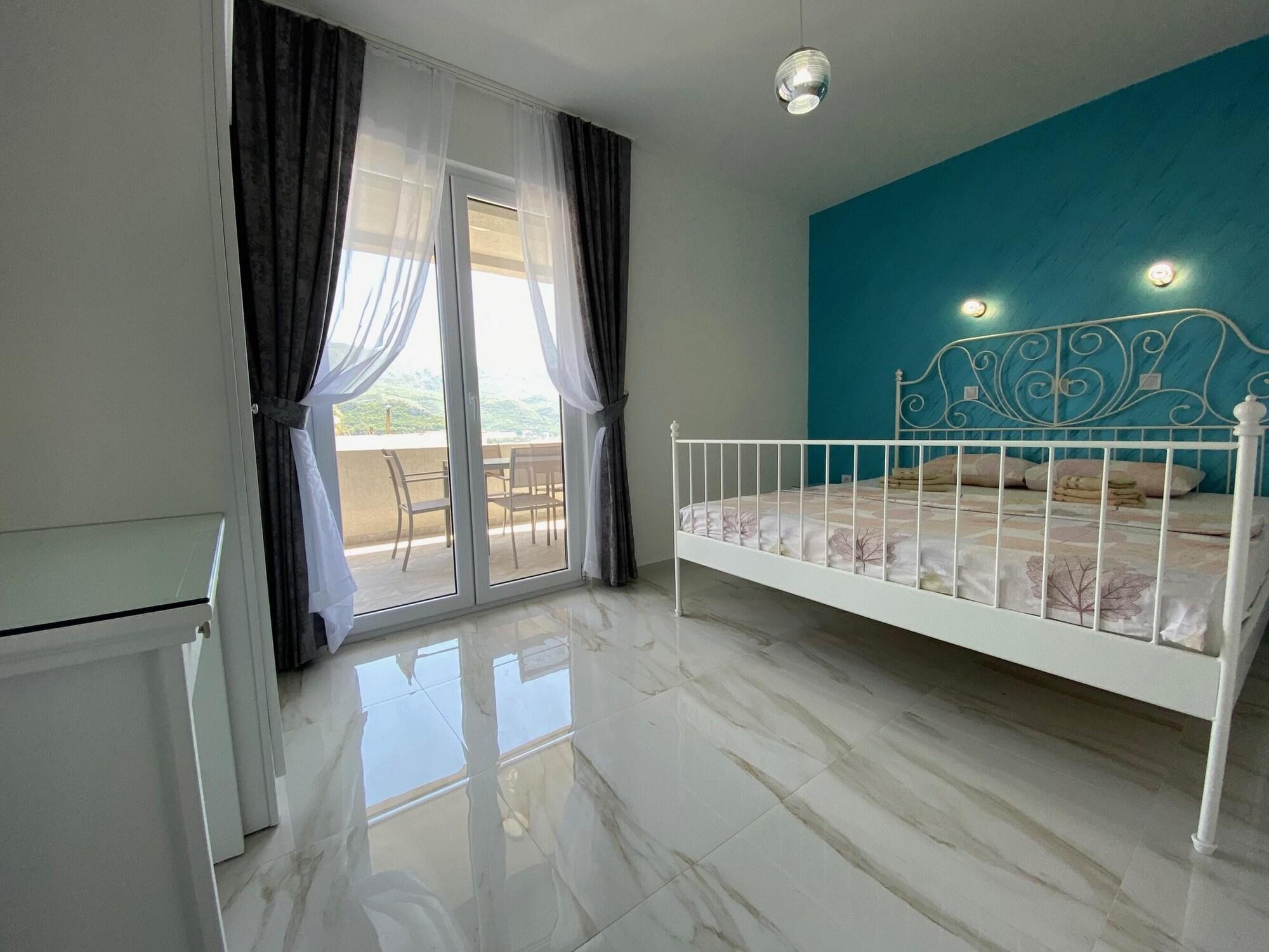 B&t Apartament Budva
