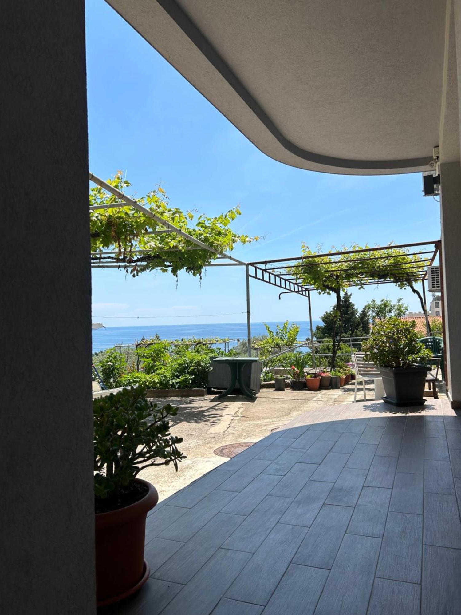 B&t Apartament *