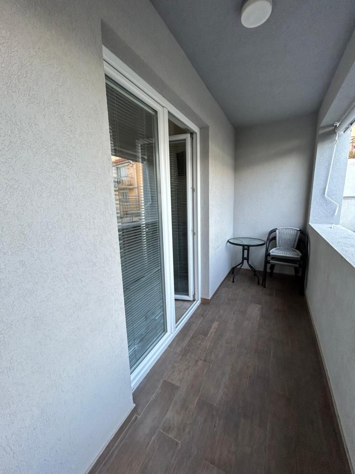 B&t Apartament Budva